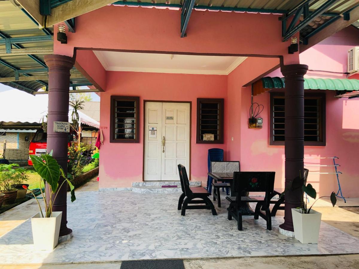 Homestay Tok Abah Dalam Rhu Пасир Путех Экстерьер фото